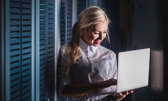 Building Intelligent Data-first Modernization